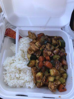 Got the Kung pao chicken again.  It's my go-to favorite.  For $6 you just can't beat that price.   Love this place!!