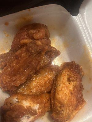 I ask for no ice in my peach lemonade & wet wings combo