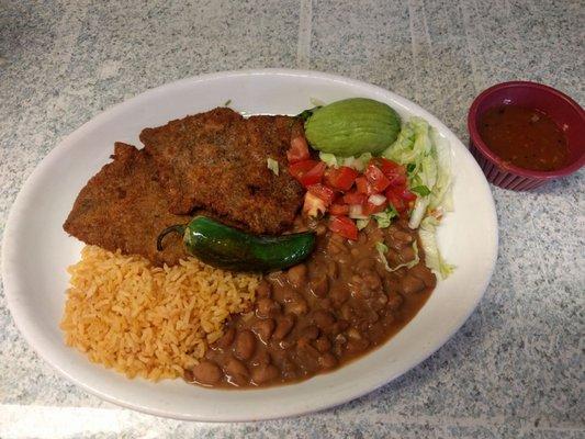 Milanesa de res  tradicional mexican plata