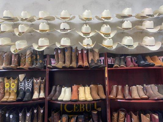 Botas, Botines, Sombreros