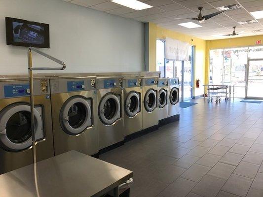 Wash & Go Laundromat