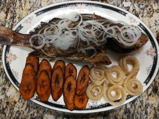 Grill drum
Fried plantain and miondo