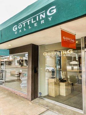 Outside looking in at the entrance for GOTTLING GALLERY.