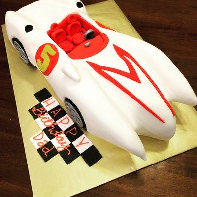 Speed Racer's Mach 5 in cake form!