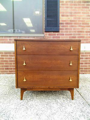 Vintage Broyhill MCM Bachelor's Dresser/Chest