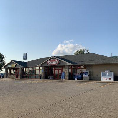 Kum & Go gas station in Grinnell, IA just second from the highway