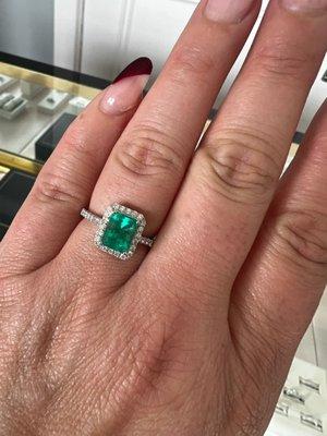 Beautiful emerald ring!