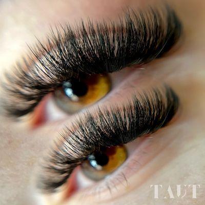 Fluffy Lash Extensions