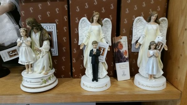 Communion statuettes