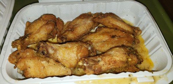 garlic parmesan and lemon pepper wings and cheese fries