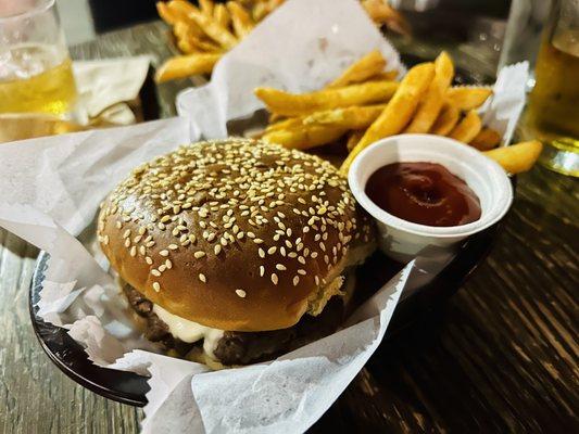 Cheeseburger and fries