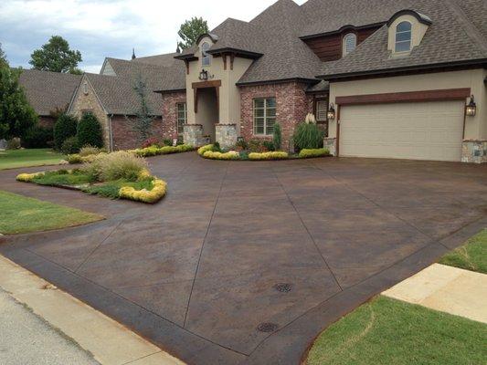 Driveway concrete staining