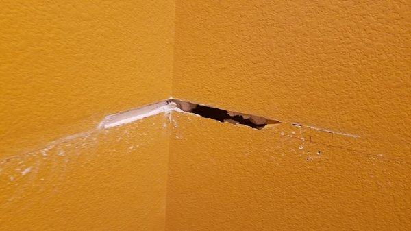 Dry wall cut off