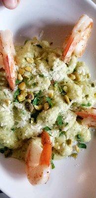 Gamberi e gnocchi (pistachio pesto gnocci with jumbo prawns)