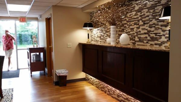 Enjoy our classy, newly renovated lobby, coming and going.