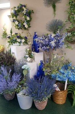 Silk flowers and design accents are available to Tampa-area floral artists