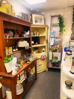 Vintage and Antique kitchen items ranging from collectable salt and pepper shakers, canister sets to german sugar shakers!