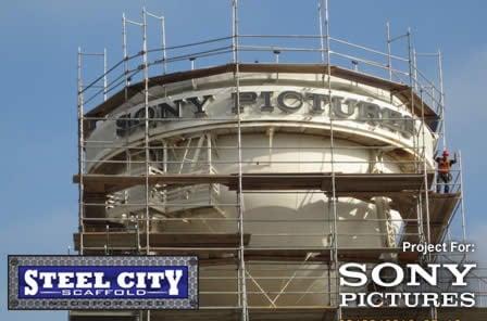 Steel City Scaffold works with our customers to provide a personalized scaffolding solution that is on-time, o -budget and safe.