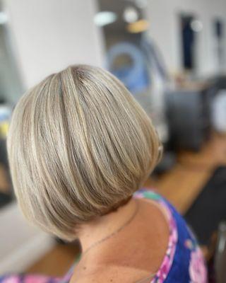 Blonde highlights and haircut at Blue leaf salon