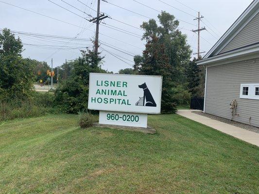 The front sign at Lisner Animal Hospital in West Bloomfield.