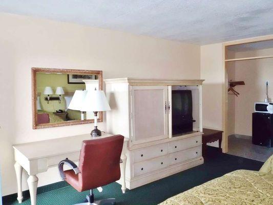 Two Double Beds Smoking Amenities