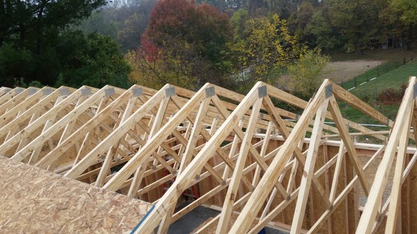 roof trusses on a garage