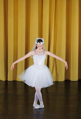 Student at The Berwyn Ballet School Spring Showcase 2023