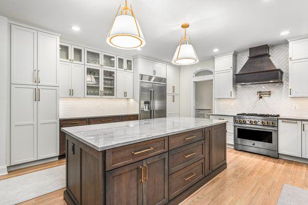 Stylish Kitchen Remodel in Great Falls, VA