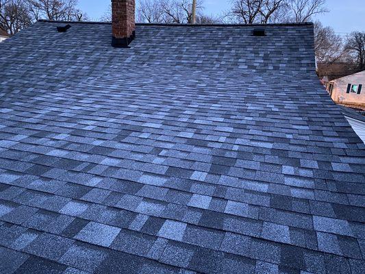 Roof Replacement using Lifetime* Shingles