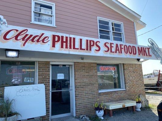 Best fresh seafood in town!