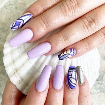 Handpainted nail art