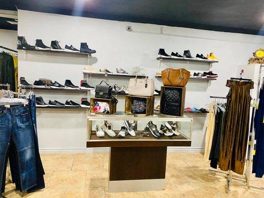 Mens & Womens Shoes & Accessories