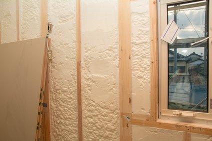 Spray foam insulation instalation