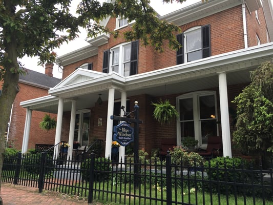 Blue Window Bed & Breakfast