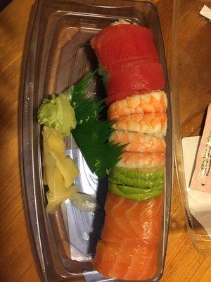 Rainbow roll $9.99