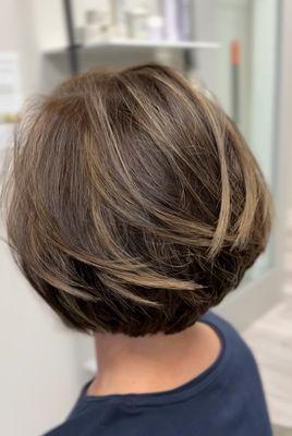 woman layered bob