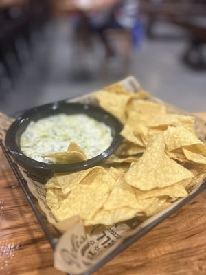 Spinach and artichoke dip with chips