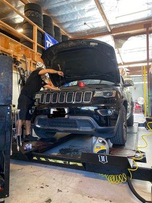 Getting Oil change at Lake Fores Auto Care 100% recommended.