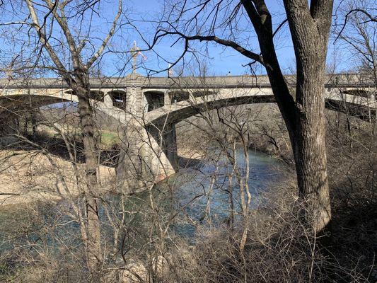 Memorial Bridge