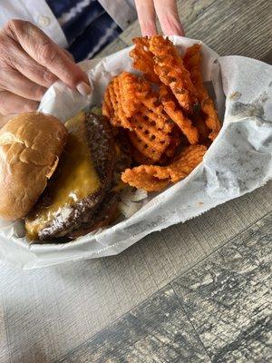 The Jam burger with sweet potatoes fries!