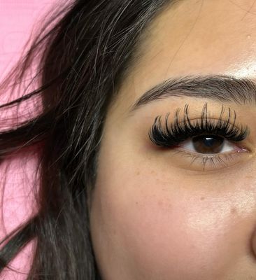 Wispy Volume Lashes