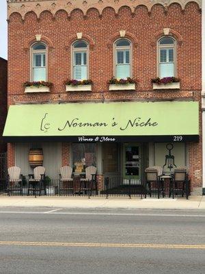 Norman's Niche Wines & More