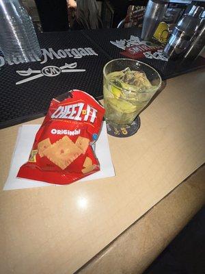 Appetizers: Cheez-Its and Bombay gimlet over the rocks! Great service!