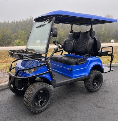 EPIC Carts have the extras you want...INCLUDED! Available lifted and street legal.  Come in for a test drive today in an EPIC Cart e40.