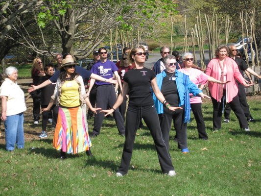 Qigong demonstration at World Tai Chi and Qigong Day at Meadowlark Botanical Gardens.