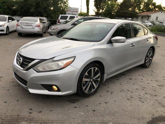 Stock # HC188887
2017 Nissan Altima  SR 4dr Sedan
$14,900
Average Price:$15,727