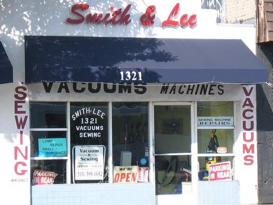 Smith & Lee Vacuum & Sewing