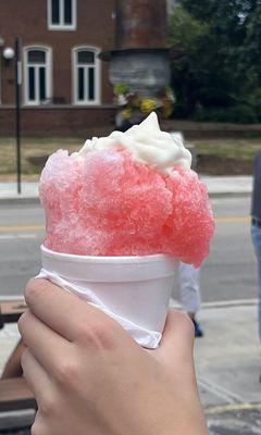 Pink Lemonade Shaved Ice with Ice Cream (and Abraham Lincoln in background)