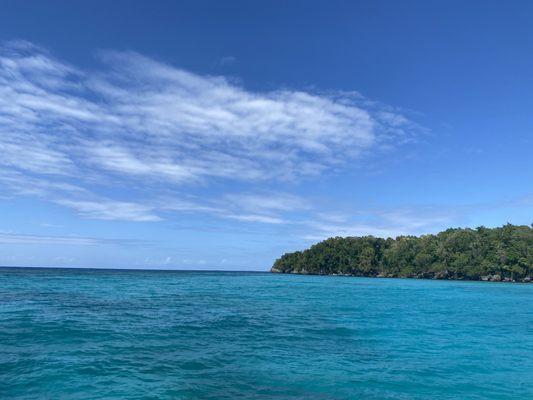 Powerboat excursion - boating around the island