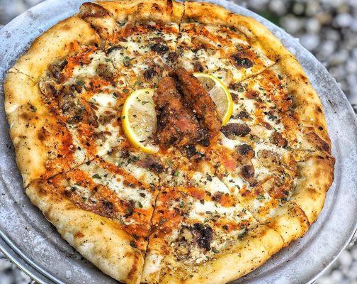 Hot Lemon Pepper pizza